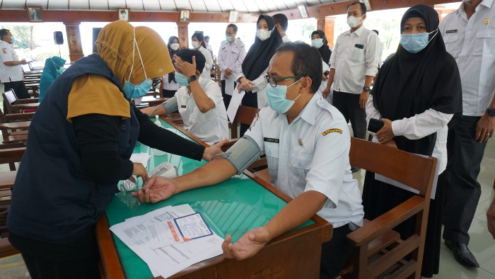 Pegawai dan Karyawan Pemkab Bojonegoro Mulai Divaksin Booster